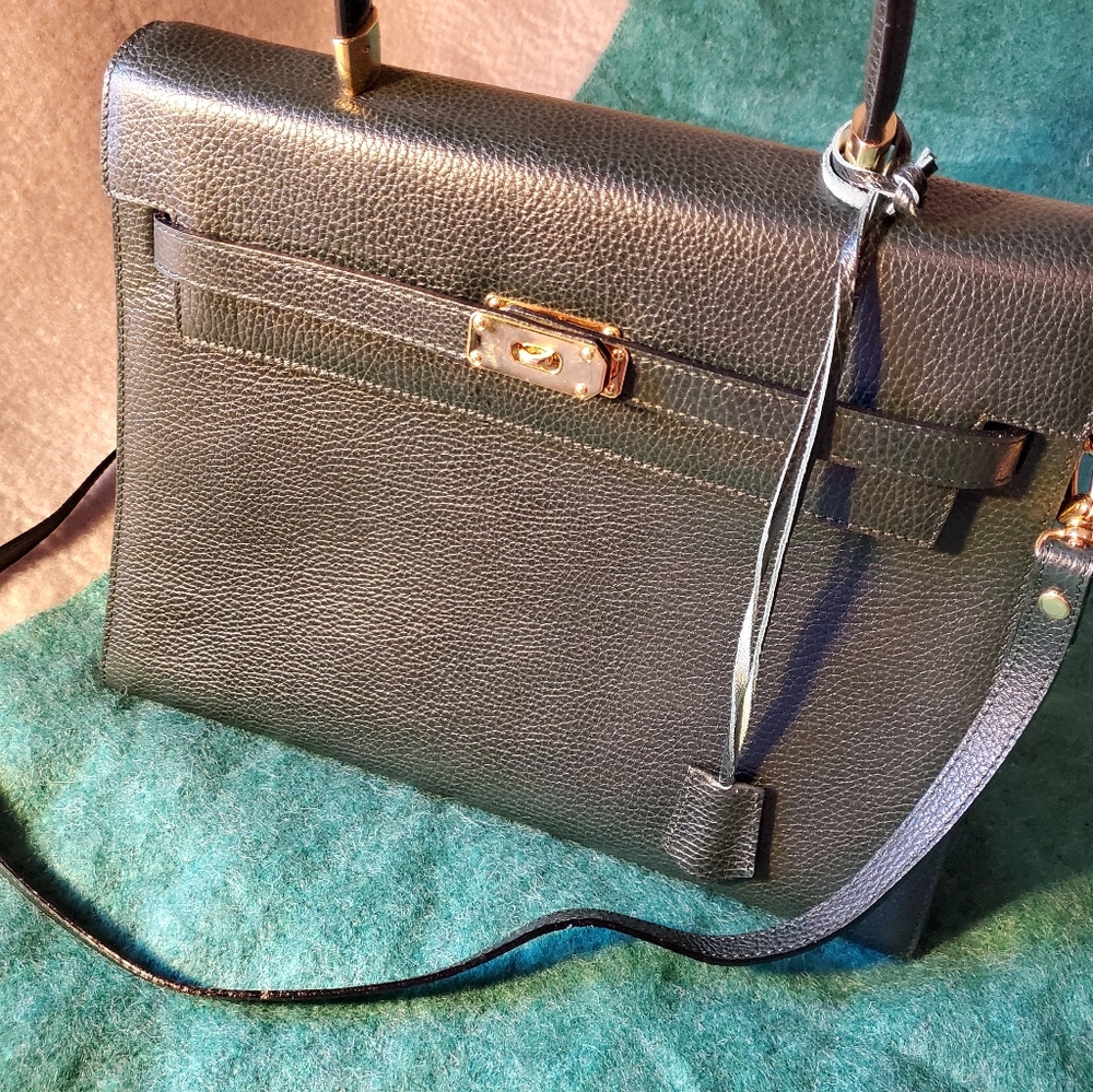 Authentic black leather handbag - Picture 1 of 6